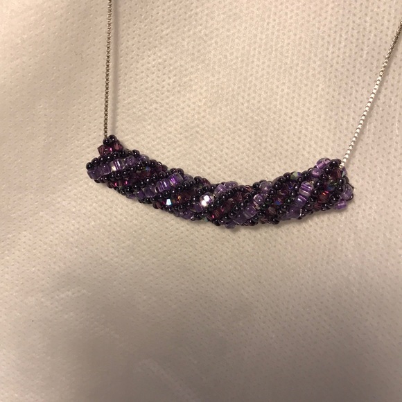 Necklace roll with purple beads. - Picture 5 of 7